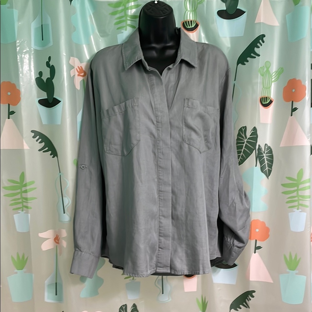 Maurices Ladies Gray Button Down Shirt